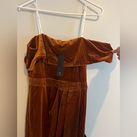 Lulus off-the shoulder velvet dress - Picture 3 of 4